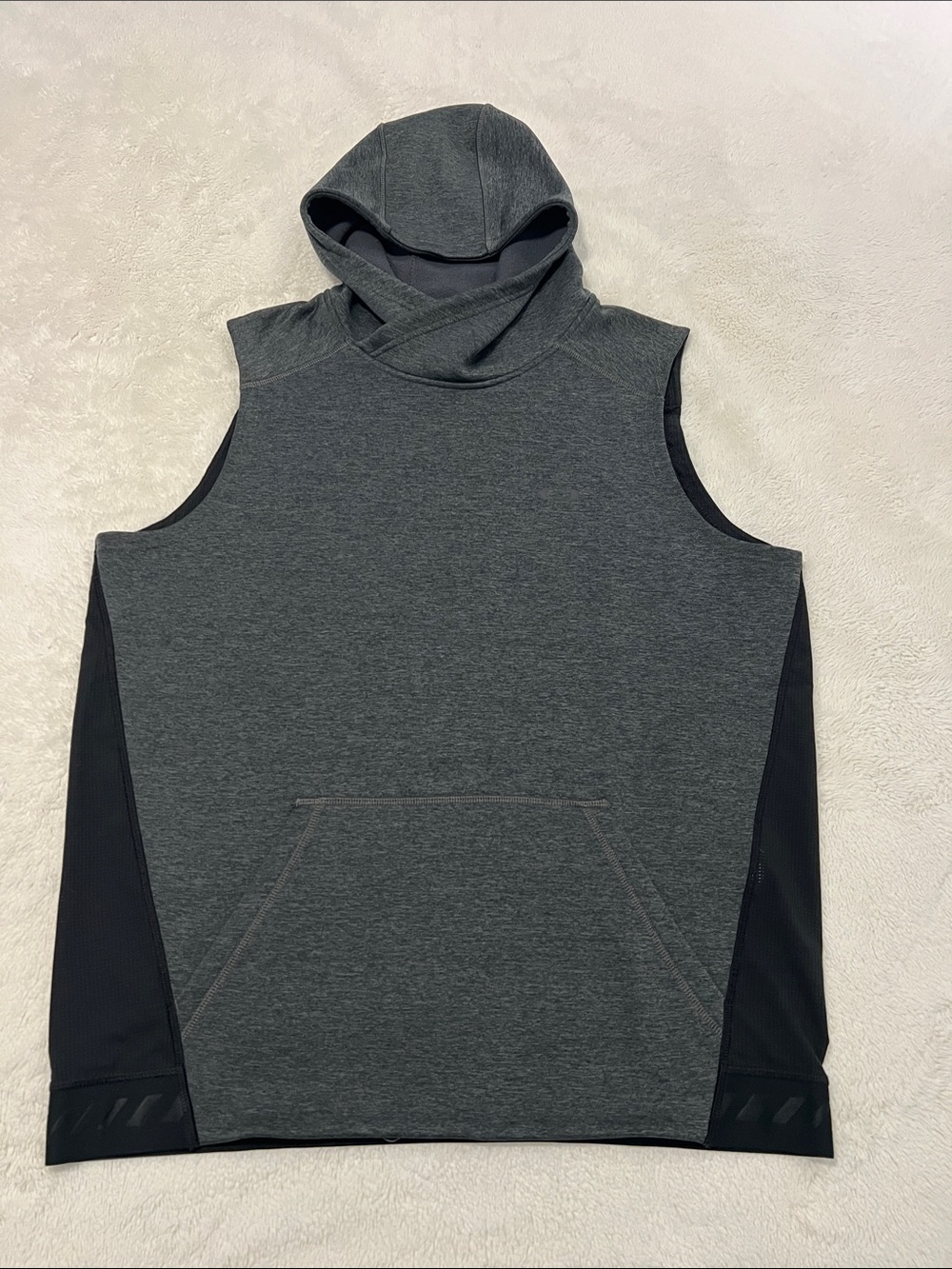 Oakley Men's Sleeveless Workout Hoodie Tank - Charcoal Gray. Mens Large